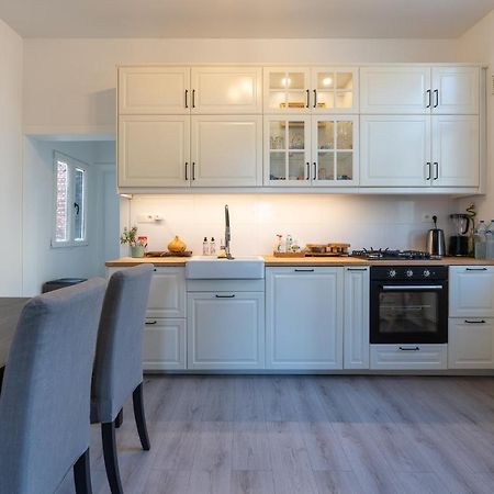 Large Room In House W Shared Kitchen & Bathroom W Free Parking Bluecard Antwerp Luaran gambar